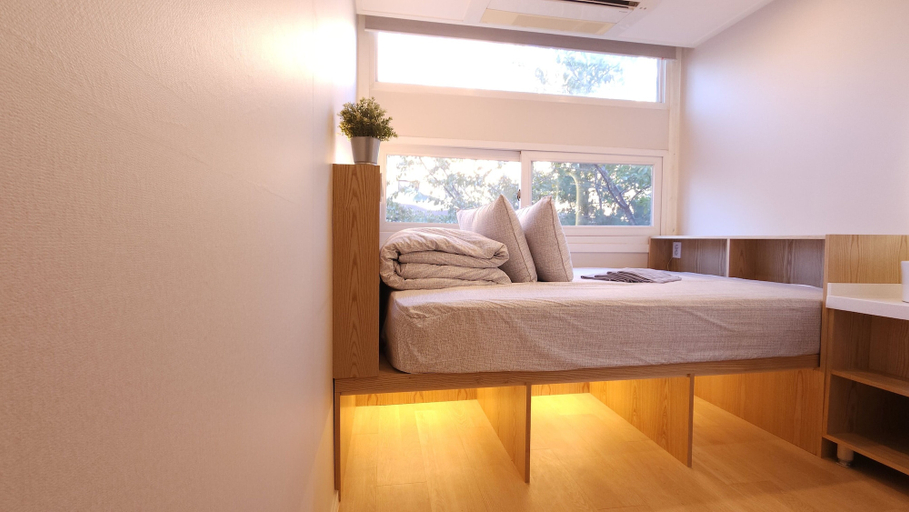 Bedroom 4, OYO Hostel Myeongdong 6, Jung