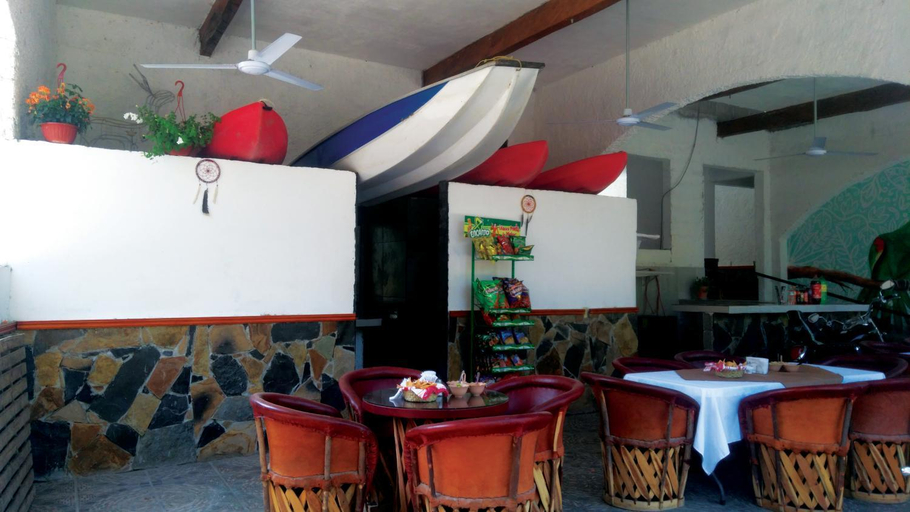Food & Drinks 4, Hotel Falcon, Tamasopo