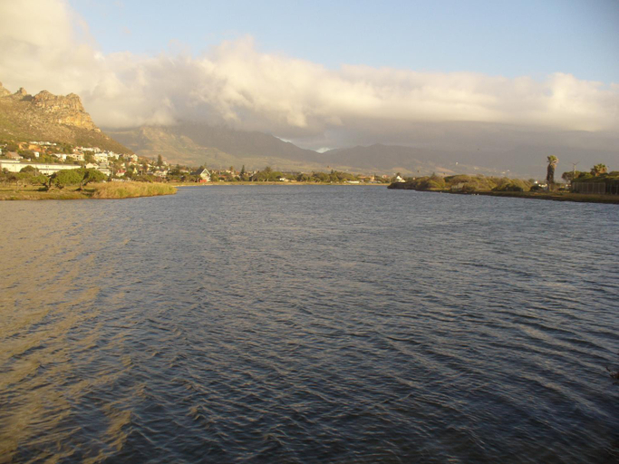 Others 5, Royal@Sea2, City of Cape Town