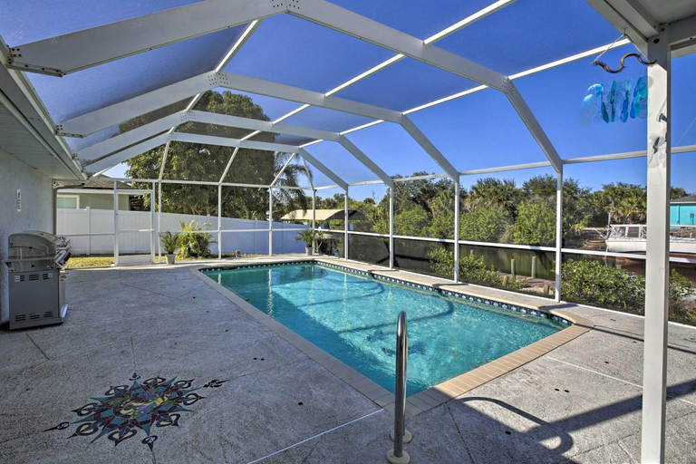 Sport & Beauty 2, Coastal Port Charlotte Gem w/ Private Pool!, Charlotte