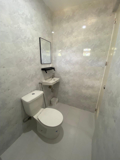 Bedroom 3, Private room near De La Salle Dasmarinas, Dasmariñas