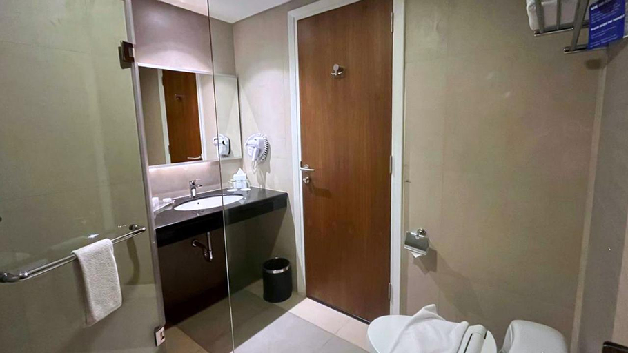 Bathroom 4