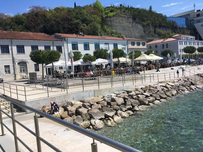Exterior & Views 2, Sunny Beach Apartment, Piran