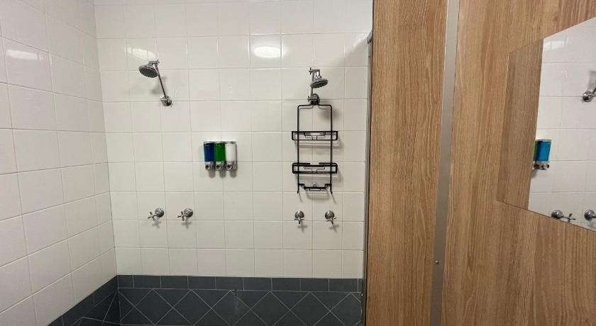 Bathroom 13