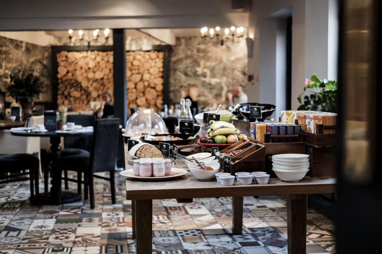 Food & Drinks 5, Swan Hotel, Wiltshire