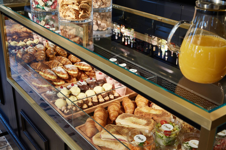 Food & Drinks 6
