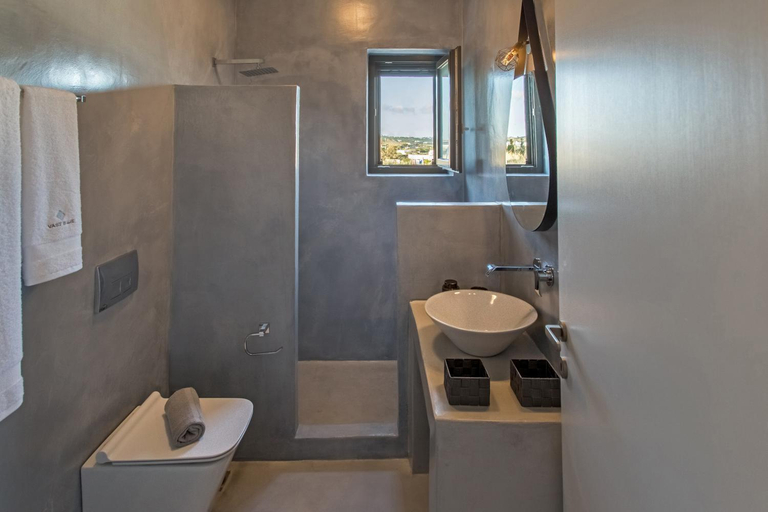 Bathroom 3, Vastblue of Paros, South Aegean