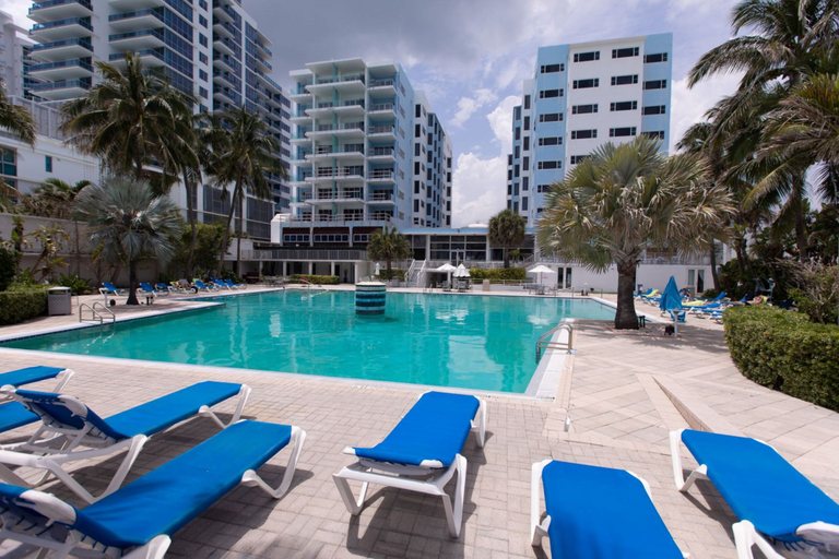 Sport & Beauty 3, Sherry Frontenac, Miami-Dade