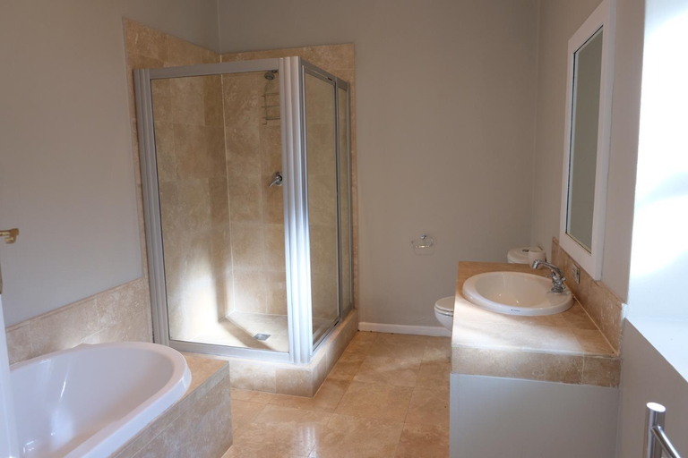 Others 4, 11 WESTCLIFF RENTALS, Overberg