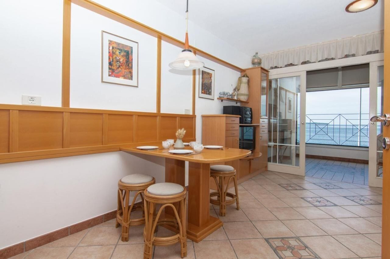 Others 5, Sunny Beach Apartment, Piran
