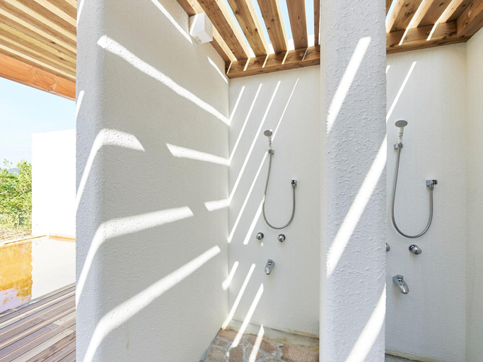 Bathroom, The Scene, Setouchi