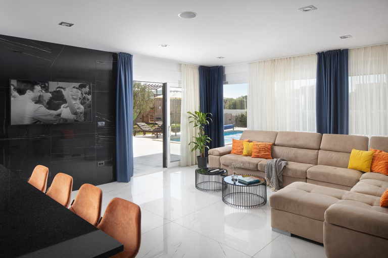 Others 5, Villa Monte Kope, Medulin