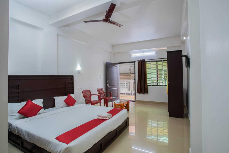 Bedroom 3, Periyar Holidays, Theni