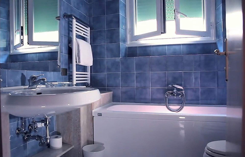 Bathroom 3, Prati Home, Rome