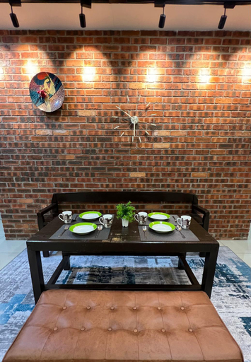 Others 5, R3troHouse 3BR 8PAX PS4,POOL TABLE,NETFLIX, Kuantan
