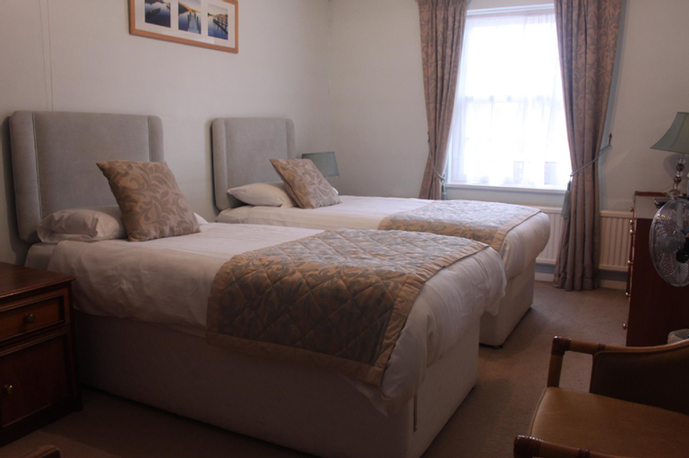 Bedroom 9