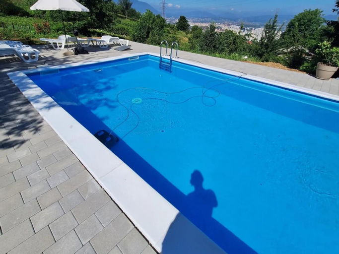 Swimming Pool 18