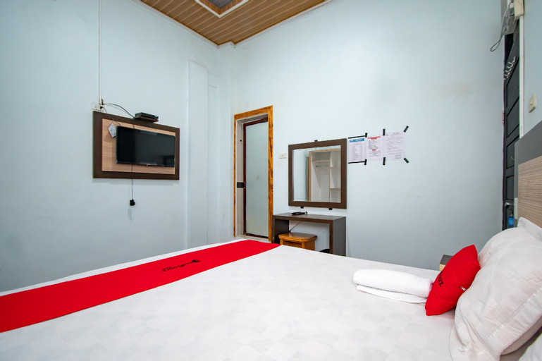 Bedroom 8