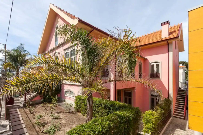 House sea view in Moledo with balcony and Internet., Caminha