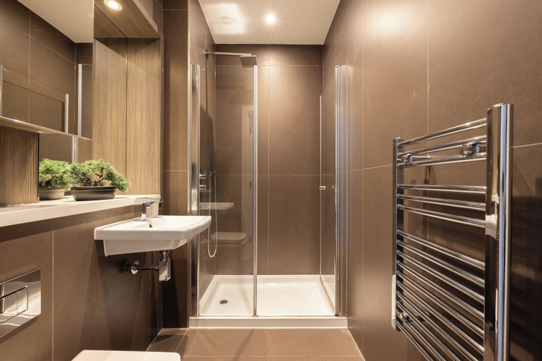 Bathroom 4, The Hounslow Apartment, London