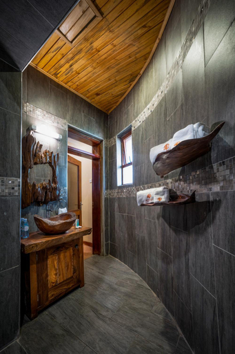 Bathroom, Divine Resort & Spa, Kampala