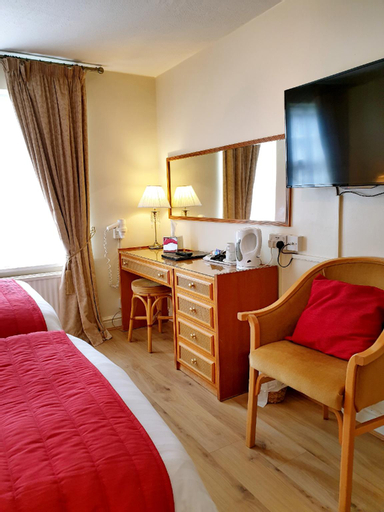 Bedroom 12