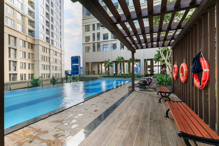 2, Saigon Royal for 30 nights 1 bedroom stunning view in center, District 4