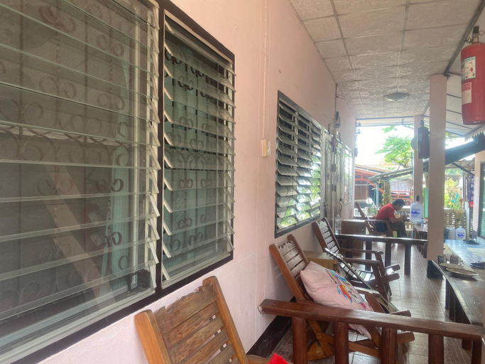 Others 3, Paifah Hostel, Pai