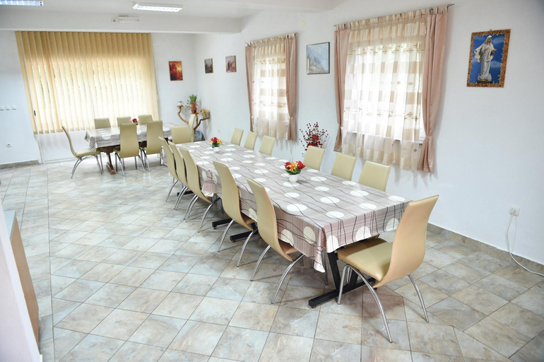 Food & Drinks 2, Pansion Stojic, Herzegovina-Neretva