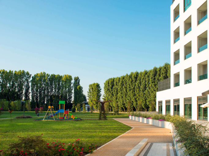 ibis Styles Milano Est Settala, Milano