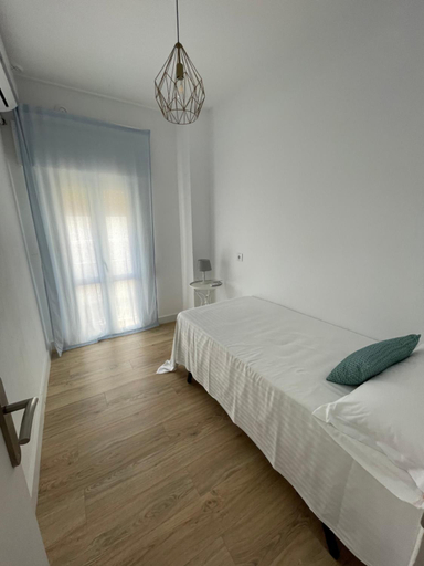 Others 5, HOSTAL LA CRUZ 1872, Cádiz