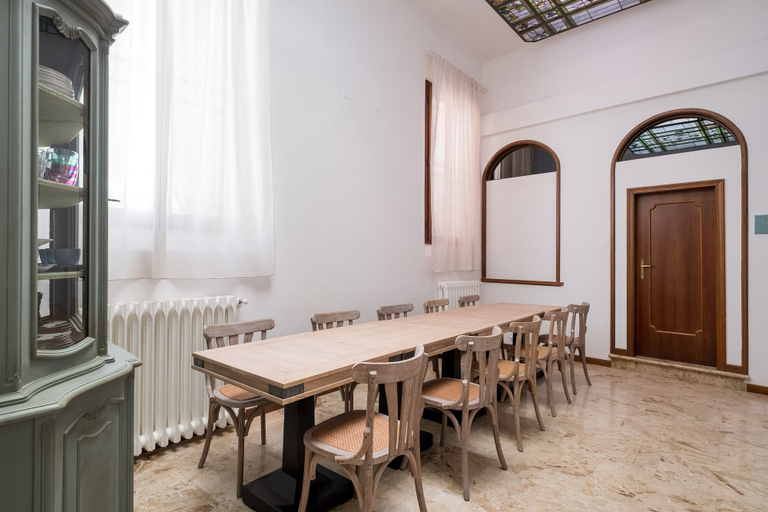 Others 4, Rolandino Apartment by Wonderful Italy, Bologna