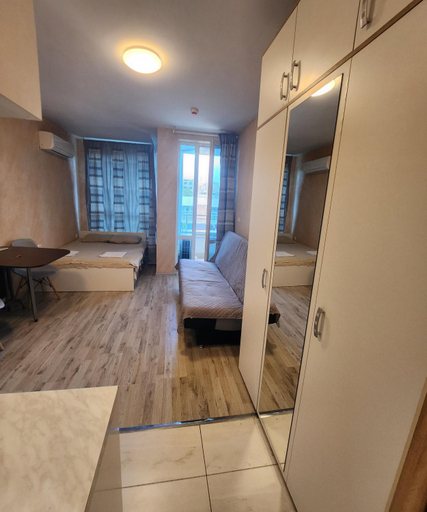 Others 4, Colonel apartment 944, Stolichna