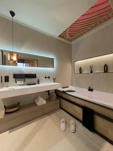 Host Inn Le Lumiere SPA & CINEMA, Rhône