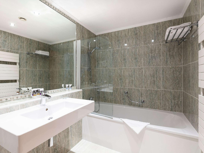 Bathroom 5