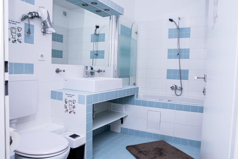 Bathroom 1, Vladys Vienna Apartments, Wien