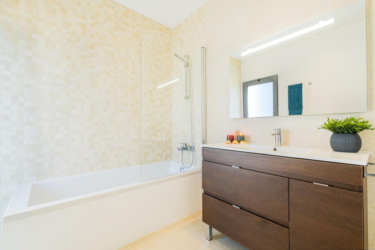 Bathroom 4, Townhouse Varadero, Albufeira
