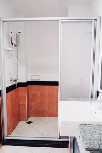 Bathroom, Ratana Residence Thalang, Phuket Island
