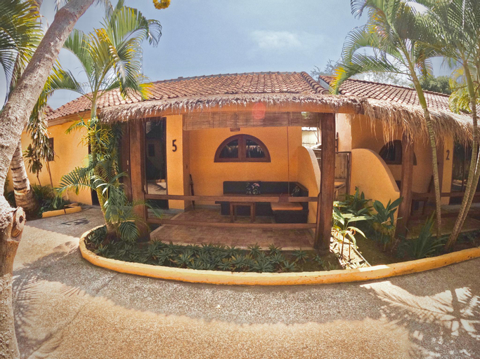 Exterior 7