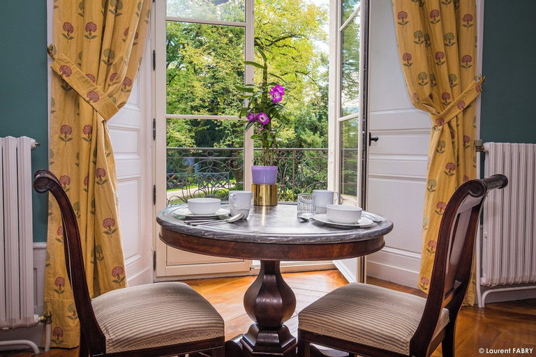 Dining Room 4