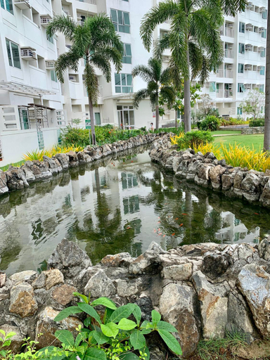 At Home Condo With Free Pool Access, Muntinlupa