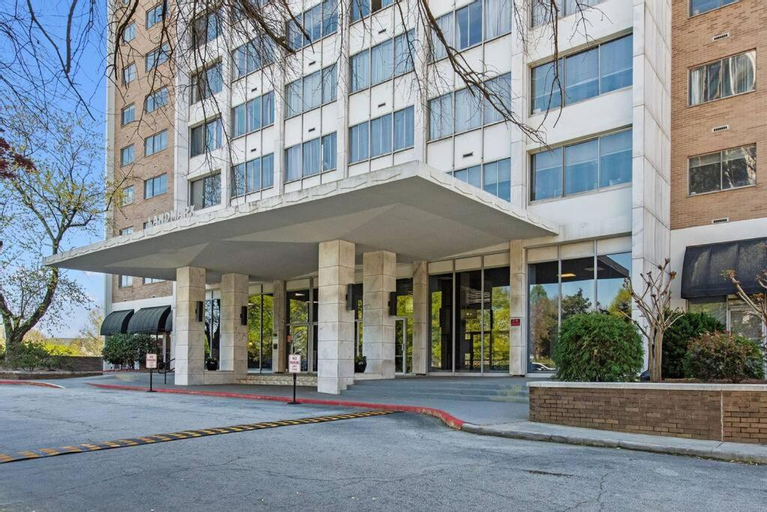 1001 Free Parking, 2 Bd, Modern DTW, Great Wifi, Fulton
