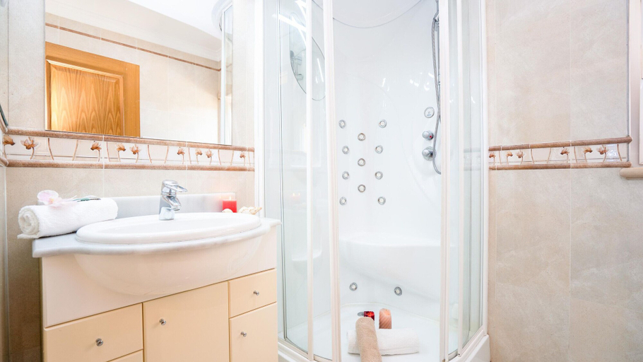 Bathroom, Villa Tropical Bay, Albufeira