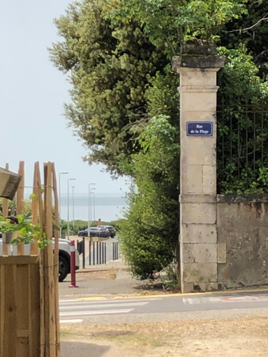 Others 4, Chambre sur la falaise de Pontaillac, Charente-Maritime