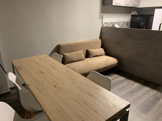 Others 3, B&b Principe18, Bari