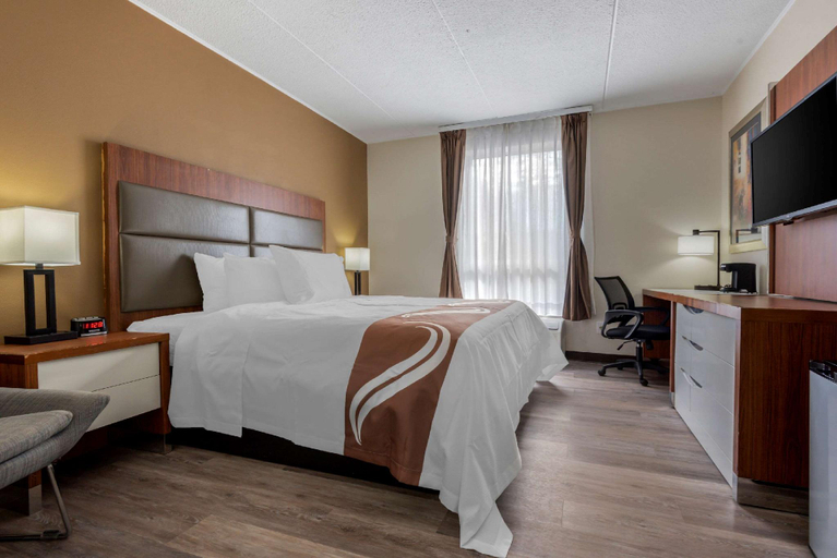 Bedroom 25
