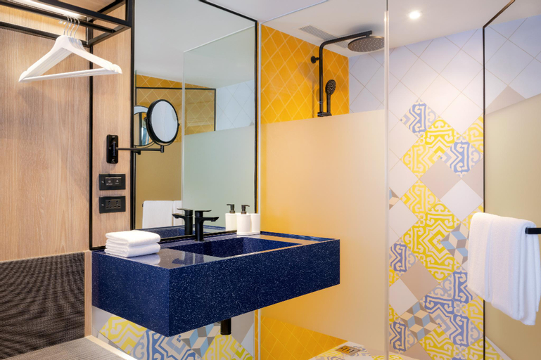 Bathroom 4