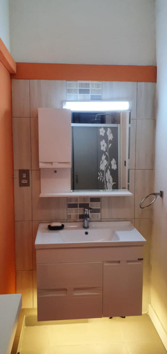 Bathroom 2, Pereybere 3-bedroom Apartment