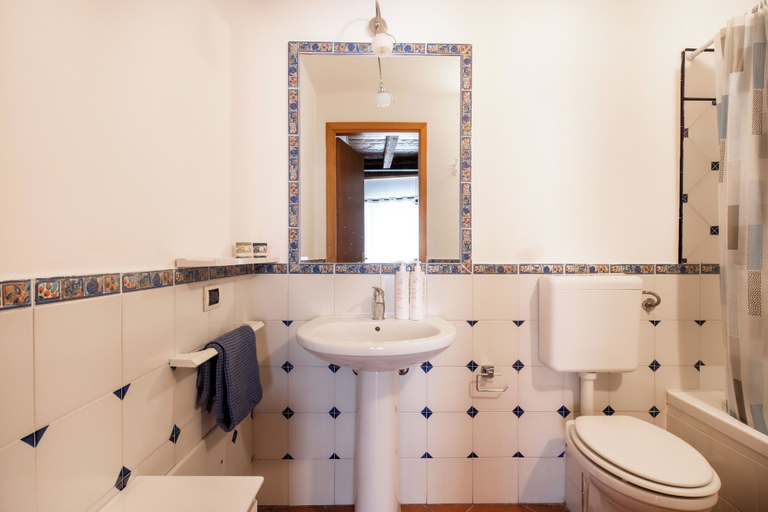 Bathroom 4, Casa Meli dietro Piazza San Domenico by Wonderful Italy, Palermo