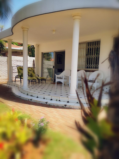 Others 5, Chez Paddy, eThekwini